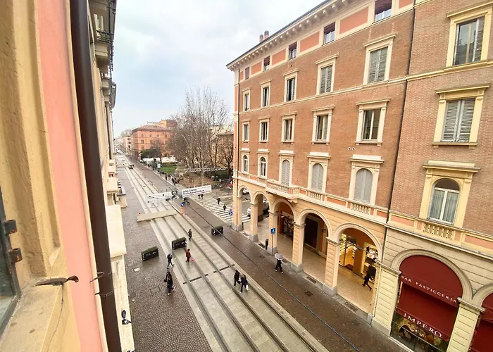 A Stone's Throw From Piazza Maggiore Appartement *